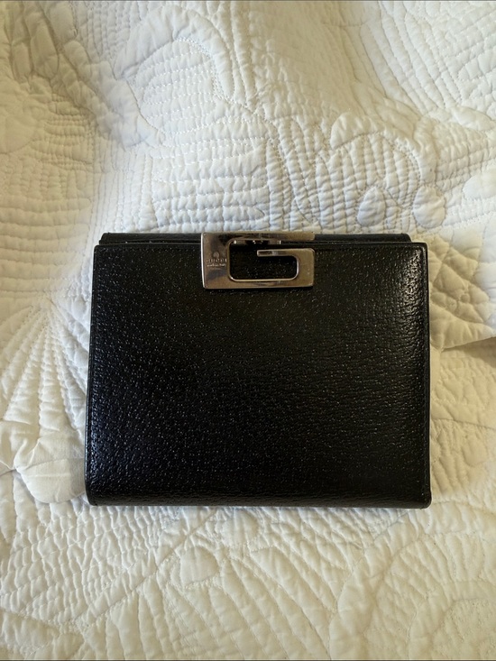 Gucci Handbags - Gucci Vintage Pigskin Black Leather Women’s Wallet with Gucci G Silver Hardware